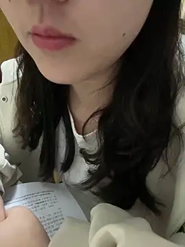 Snapshot of ruiki666 chatting on 10/18/25, 01:23 ruiki666 online show from 10/18/25, 01:23