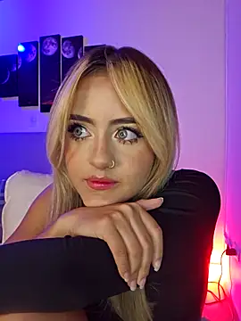 Snapshot of MaryMoon_ chatting on 09/13/25, 11:48 MaryMoon  online show from 09/13/25, 11:48