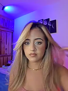 Snapshot of MaryMoon_ chatting on 09/16/25, 12:44 MaryMoon  online show from 09/16/25, 12:44