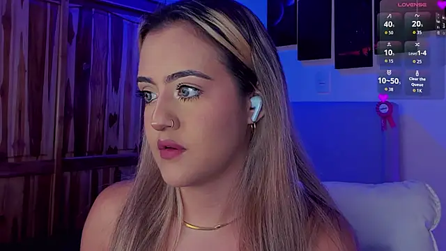 Snapshot of MaryMoon_ chatting on 10/02/25, 07:10 MaryMoon  online show from 10/02/25, 07:10