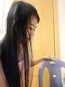 luy-xinh02 online show from 11/15/25, 03:52