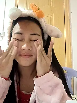 luy-xinh02 online show from 11/27/25, 11:34