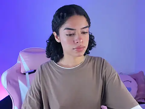 maddy parker   online show from 11/21/25, 07:34