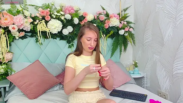 Miranda Scott online show from 10/16/25, 05:03