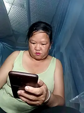 riso-00 online show from 10/04/25, 01:42