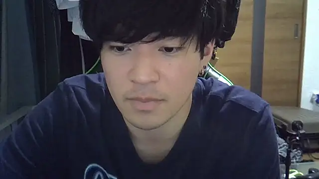 aokunvvv online show from 09/15/25, 02:39