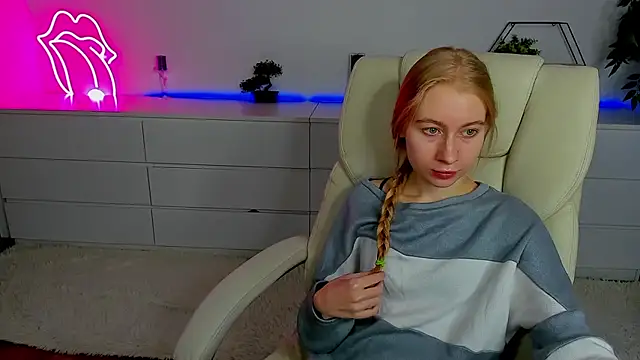 Alina Blonde online show from 09/26/25, 05:33