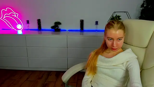 Alina Blonde online show from 11/18/25, 06:51