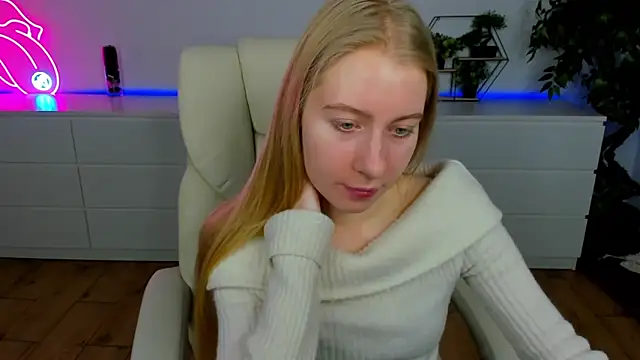 Alina Blonde online show from 02/15/26, 06:32