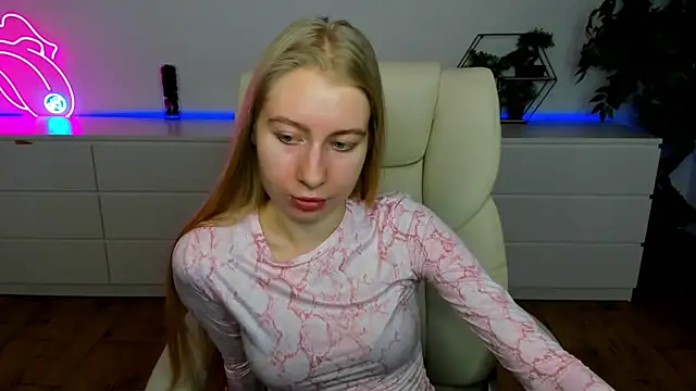Alina Blonde online show from 03/01/26, 06:37