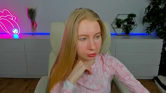 Alina Blonde online show from 03/08/26, 06:39