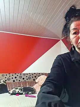 Snapshot of Soffy_Skye chatting on 11/13/25, 08:02 Soffy Skye online show from 11/13/25, 08:02