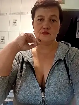 Snapshot of Caramellove8877 chatting on 10/31/25, 05:52 Caramellove8877 online show from 10/31/25, 05:52