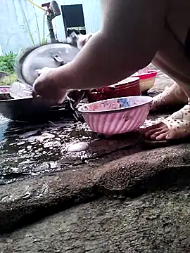 Snapshot of Lauraa-a chatting on 10/10/25, 11:15 Lauraa-a online show from 10/10/25, 11:15