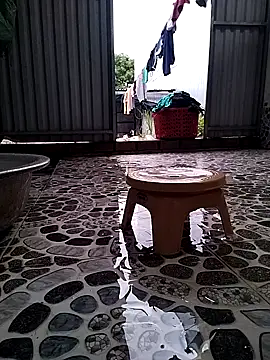 Snapshot of Lauraa-a chatting on 10/20/25, 11:16 Lauraa-a online show from 10/20/25, 11:16