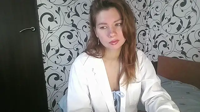 Snapshot of YourEmilie chatting on 10/15/25, 07:52 YourEmilie online show from 10/15/25, 07:52