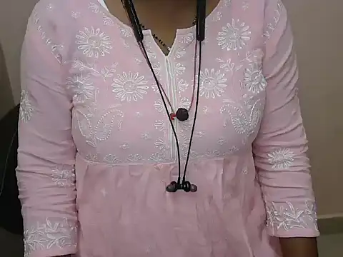 bold naina online show from 11/08/25, 03:39