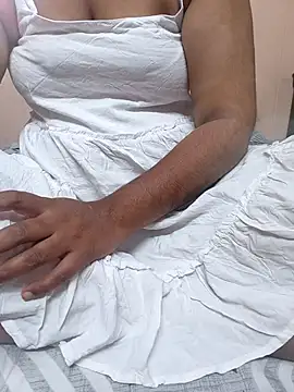 preethi-lovely online show from 11/15/25, 03:48