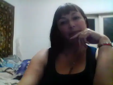 Snapshot of MariannaLove759 chatting on 10/06/25, 03:31 MariannaLove759 online show from 10/06/25, 03:31