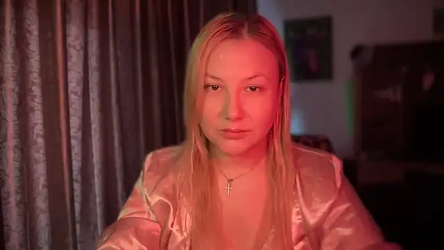 Snapshot of BikiHellena chatting on 11/13/25, 08:24 BikiHellena online show from 11/13/25, 08:24