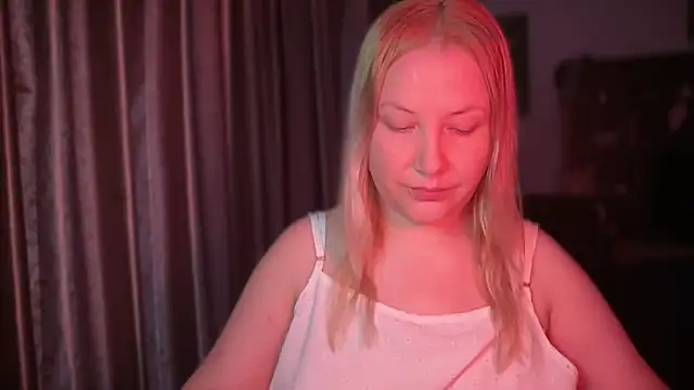 BikiHellena online show from 06/26/26, 09:35