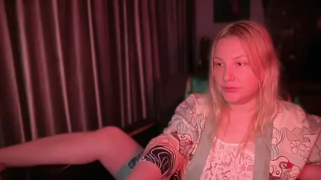 BikiHellena online show from 07/15/26, 02:39
