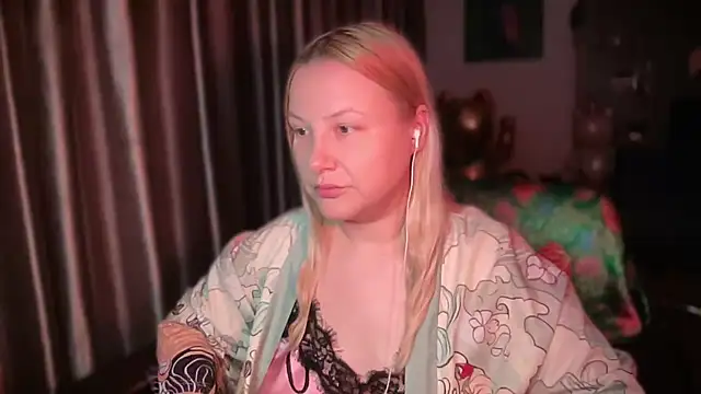 BikiHellena online show from 07/15/26, 11:32