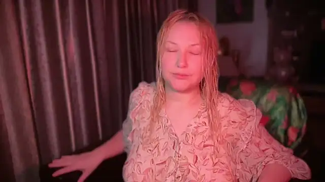 BikiHellena online show from 07/21/26, 05:10