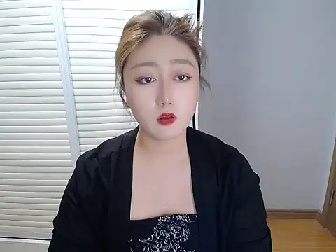 meizijiang online show from 09/13/25, 12:05