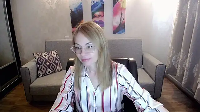 shy hot cat online show from 09/24/25, 08:06