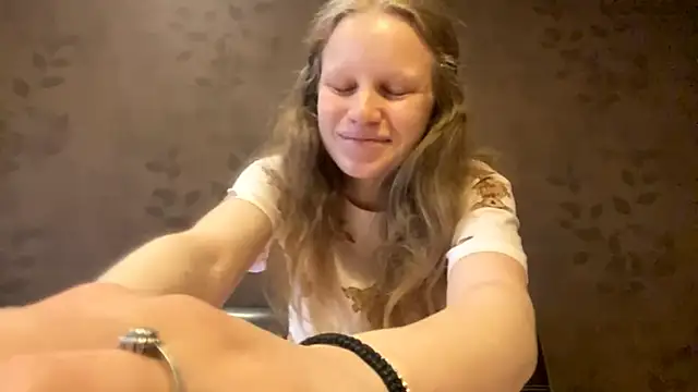 GlyndaCaver online show from 09/27/25, 11:48