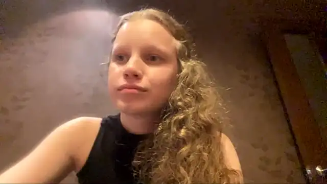 GlyndaCaver online show from 10/11/25, 02:04