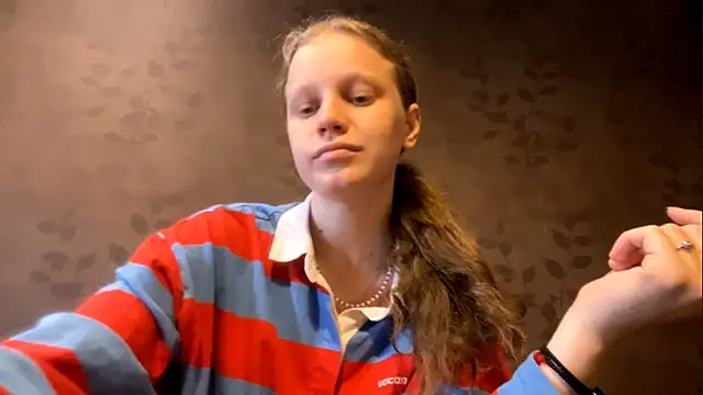 GlyndaCaver online show from 10/26/25, 11:05