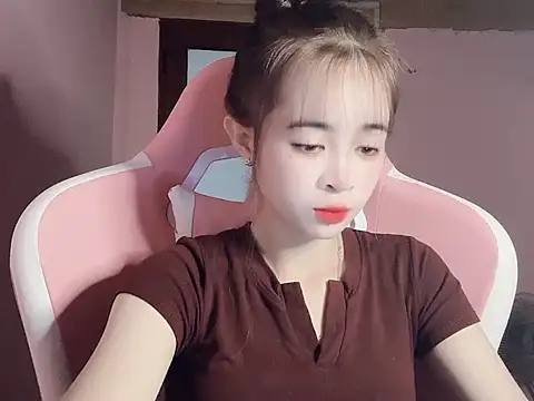 Suna7383 online show from 11/12/25, 04:18