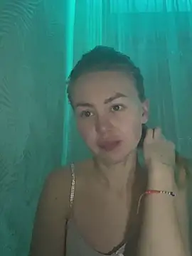 Snapshot of MartaLuna_ chatting on 11/04/25, 08:41 MartaLuna online show from 11/04/25, 08:41