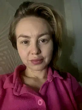 Snapshot of MartaLuna_ chatting on 12/03/25, 08:29 MartaLuna online show from 12/03/25, 08:29