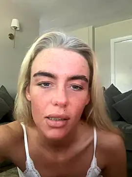 scouseblondie online show from 09/16/25, 03:02