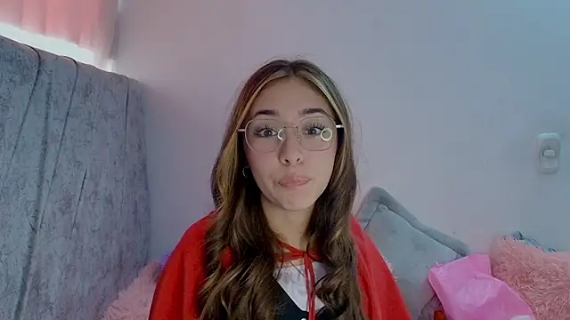 kimmy vegga2 online show from 10/31/25, 05:03