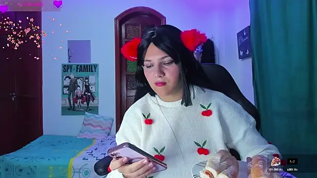 Snapshot of MaoMaoLa chatting on 10/15/25, 12:22 MaoMaoLa online show from 10/15/25, 12:22