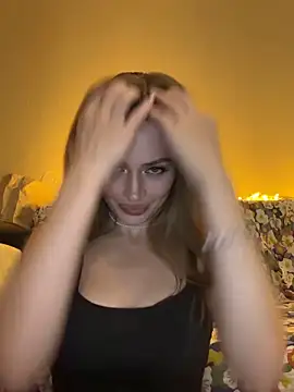 Elizabeth Tay online show from 10/01/25, 05:52