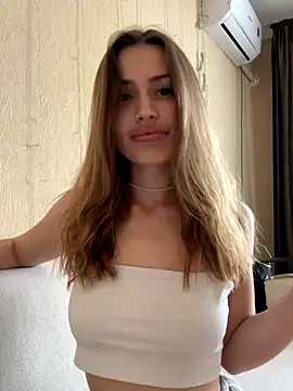 Elizabeth Tay online show from 11/10/25, 10:14