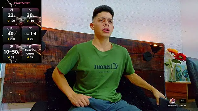 Snapshot of JhosuaVega chatting on 09/18/25, 02:13 JhosuaVega online show from 09/18/25, 02:13