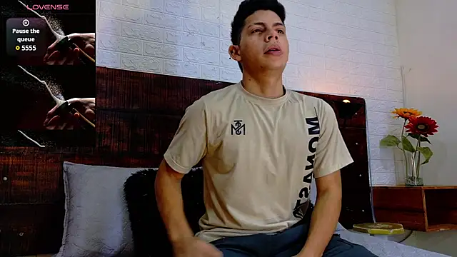 Snapshot of JhosuaVega chatting on 09/28/25, 02:06 JhosuaVega online show from 09/28/25, 02:06