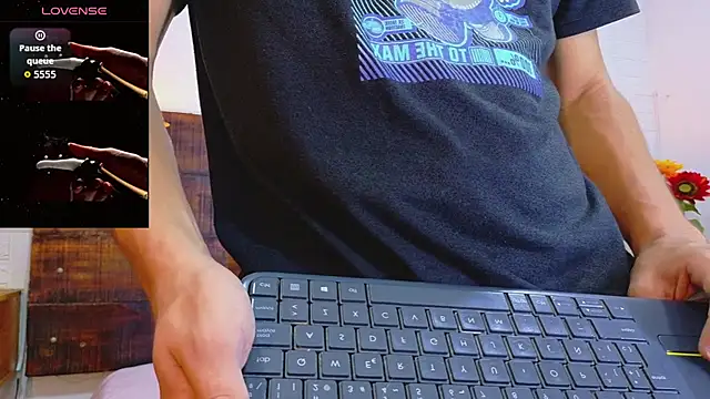 Snapshot of JhosuaVega chatting on 10/02/25, 01:56 JhosuaVega online show from 10/02/25, 01:56