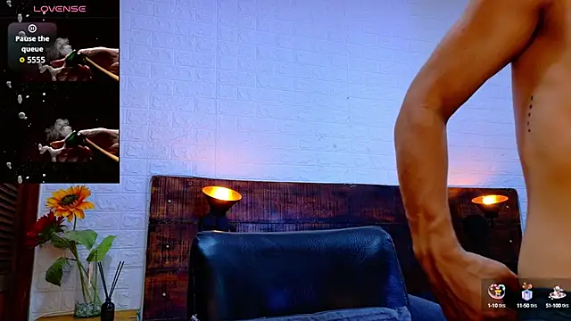 Snapshot of JhosuaVega chatting on 10/28/25, 10:01 JhosuaVega online show from 10/28/25, 10:01