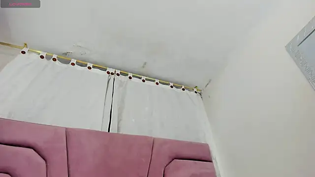 miajhonsonx online show from 05/08/26, 02:44
