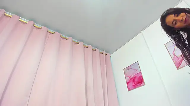miajhonsonx online show from 06/04/26, 02:12