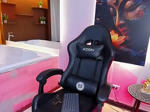 Isa Rouse   online show from 10/11/25, 03:06