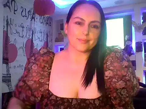 Snapshot of Venusina_07 chatting on 10/12/25, 06:56 Venusina 07 online show from 10/12/25, 06:56