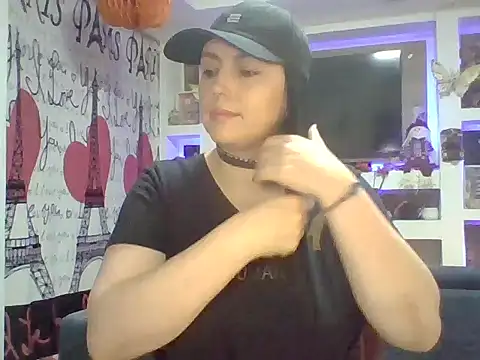 Snapshot of Venusina_07 chatting on 10/20/25, 06:58 Venusina 07 online show from 10/20/25, 06:58